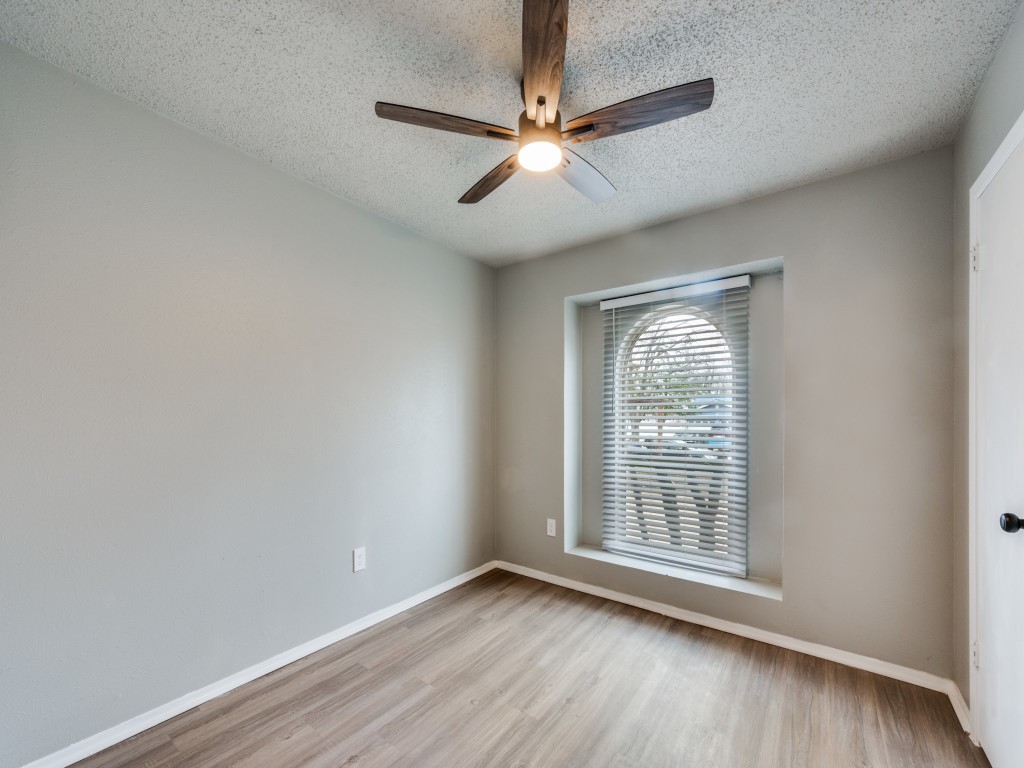 5402 Holly Trail Arlington TX 76016