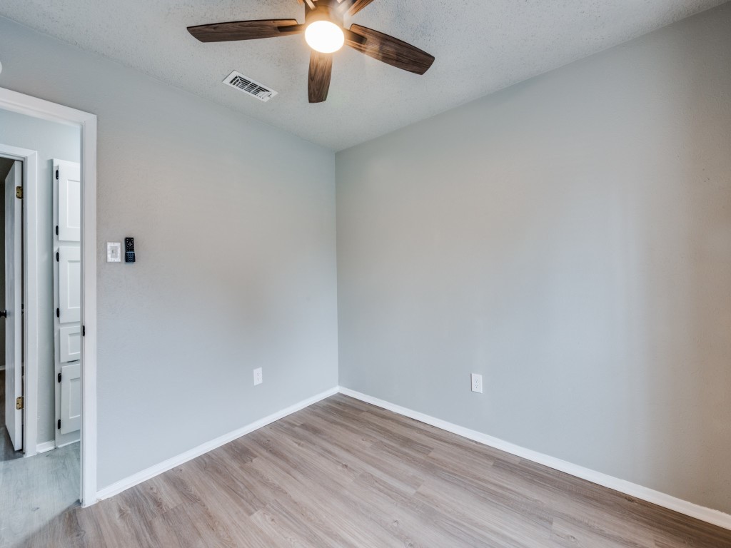 5402 Holly Trail Arlington TX 76016