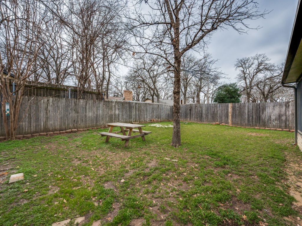 5402 Holly Trail Arlington TX 76016
