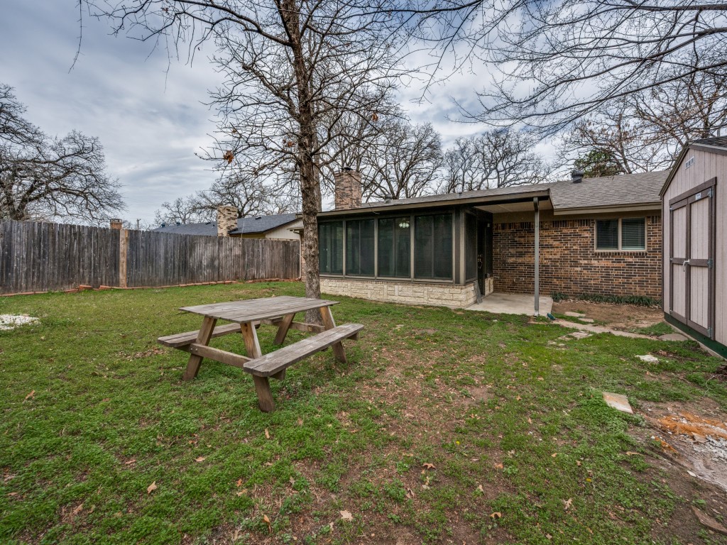 5402 Holly Trail Arlington TX 76016