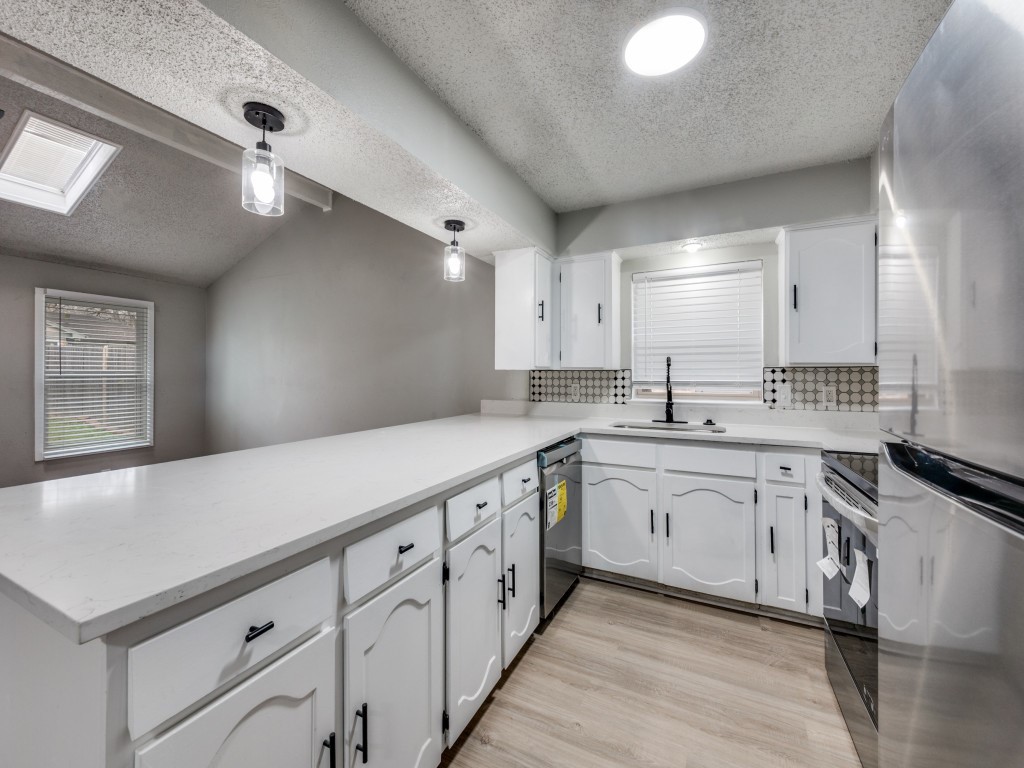 5402 Holly Trail Arlington TX 76016