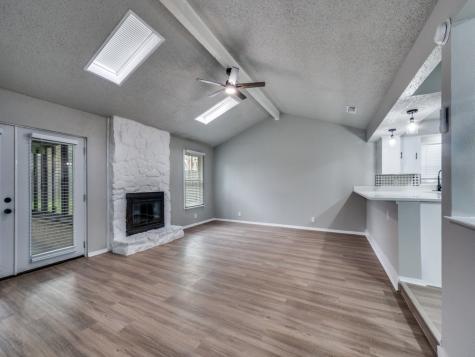 5402 Holly Trail Arlington TX 76016