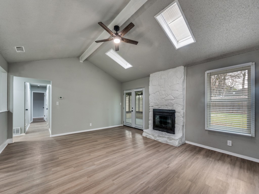 5402 Holly Trail Arlington TX 76016