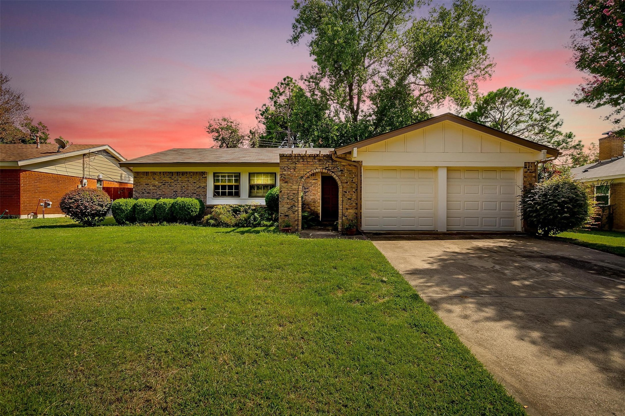 1904 Knoxville Drive Bedford TX 76022