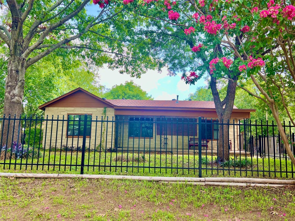 2908 Fincher Road Haltom City TX 76117