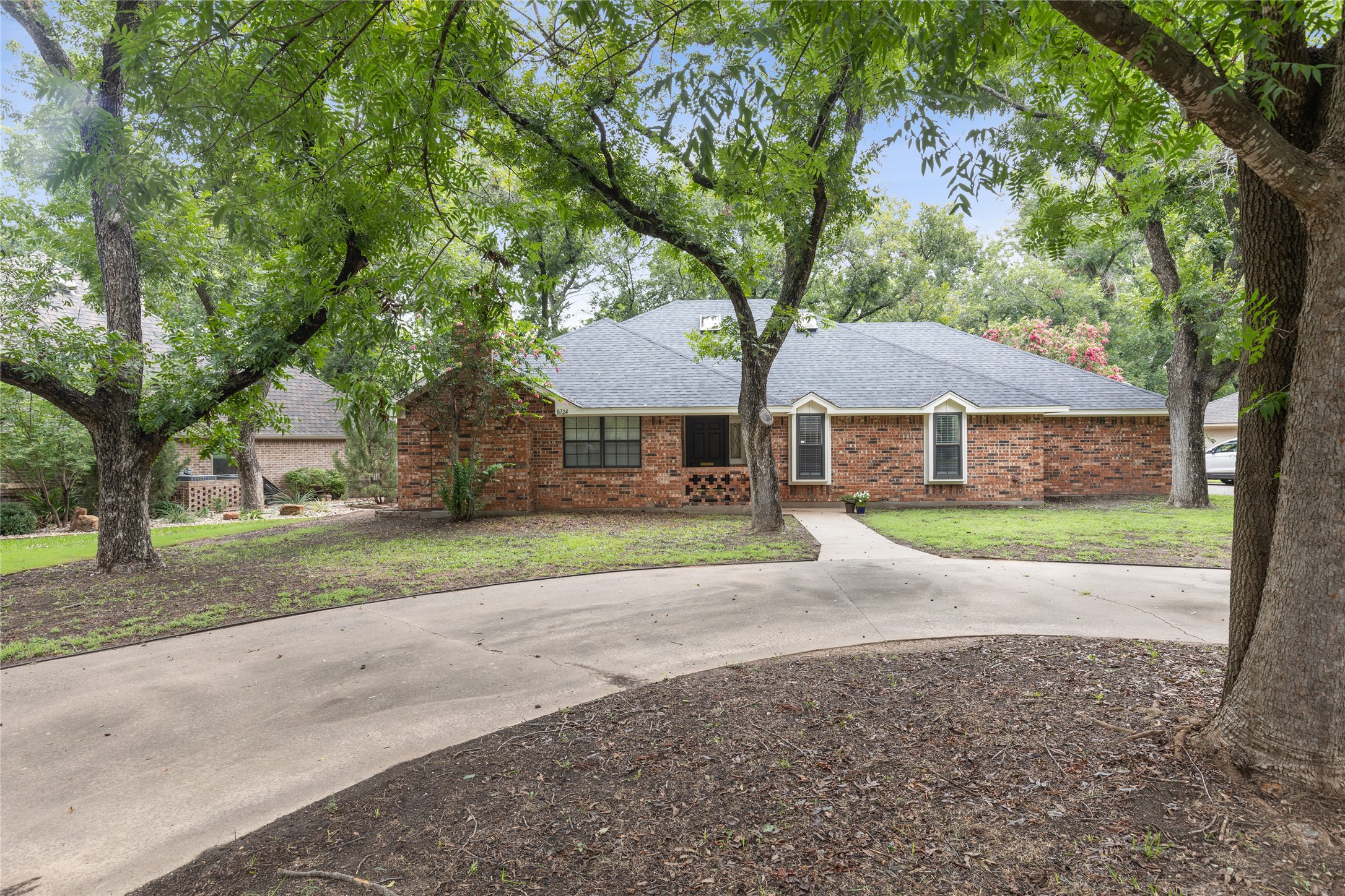 8724 S Monticello Circle Granbury TX 76049