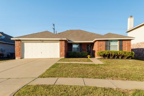 2140 Hacienda Court Grand Prairie TX 75052