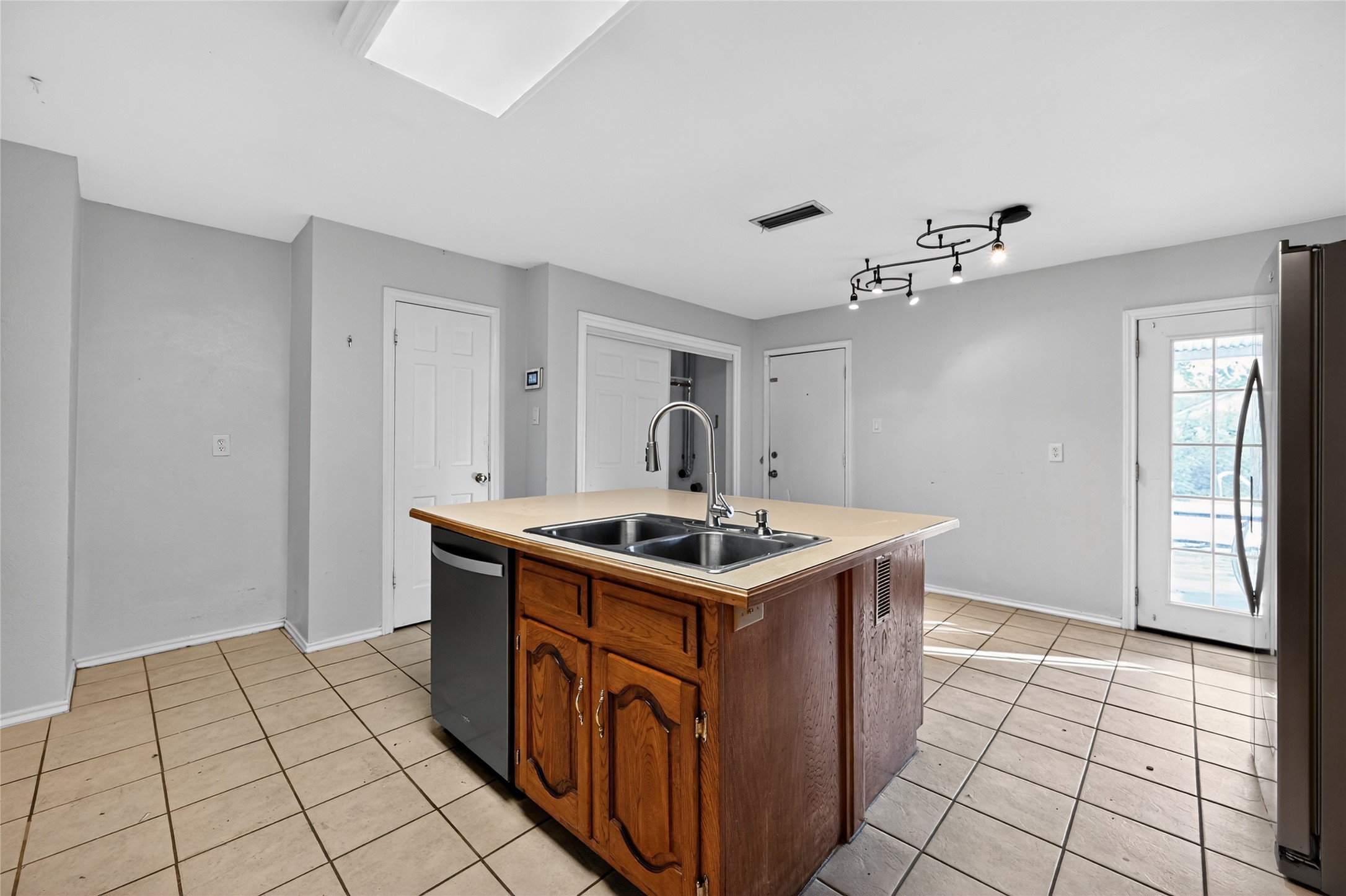 2704 Parkhaven Drive Plano TX 75075