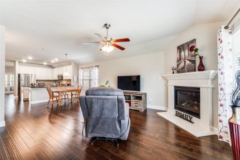 1904 Alton Way Aubrey TX 76227