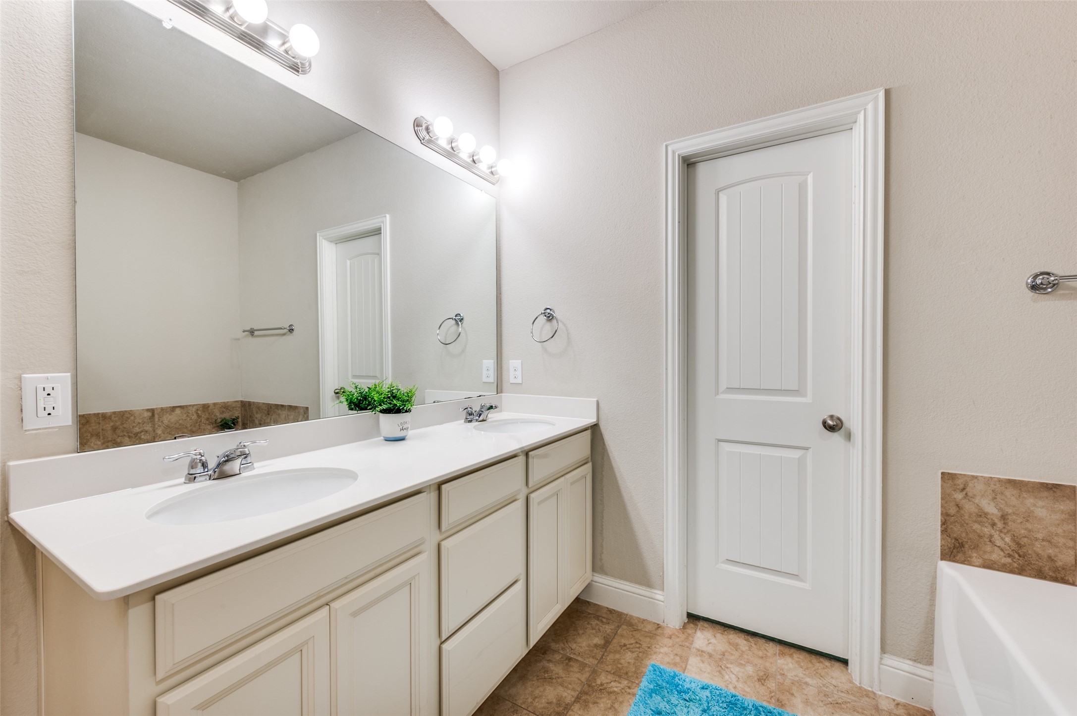 1904 Alton Way Aubrey TX 76227