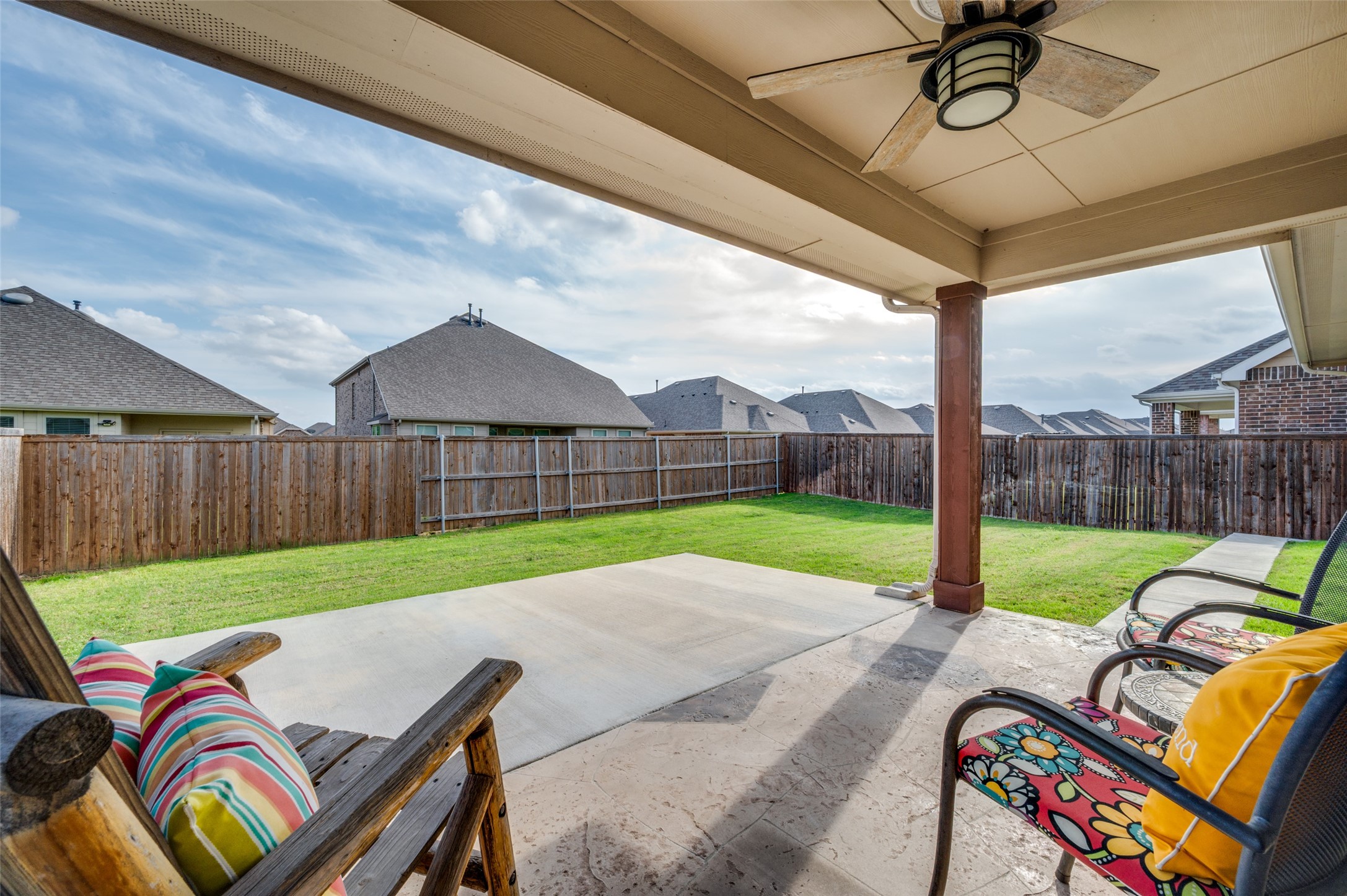 1904 Alton Way Aubrey TX 76227