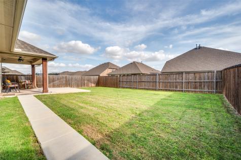 1904 Alton Way Aubrey TX 76227