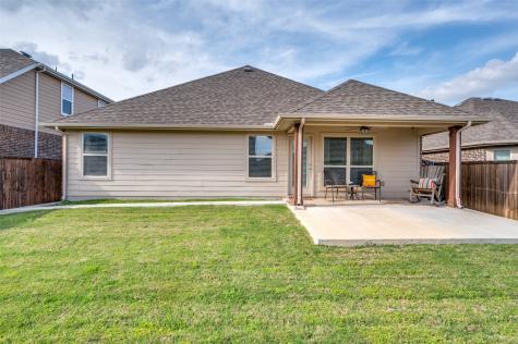 1904 Alton Way Aubrey TX 76227