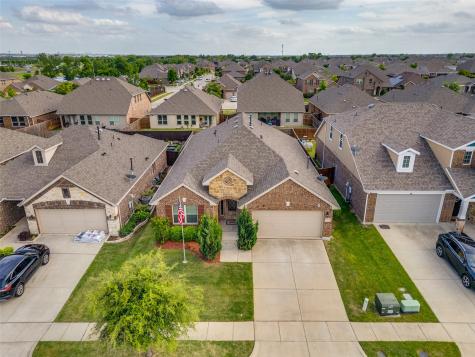 1904 Alton Way Aubrey TX 76227