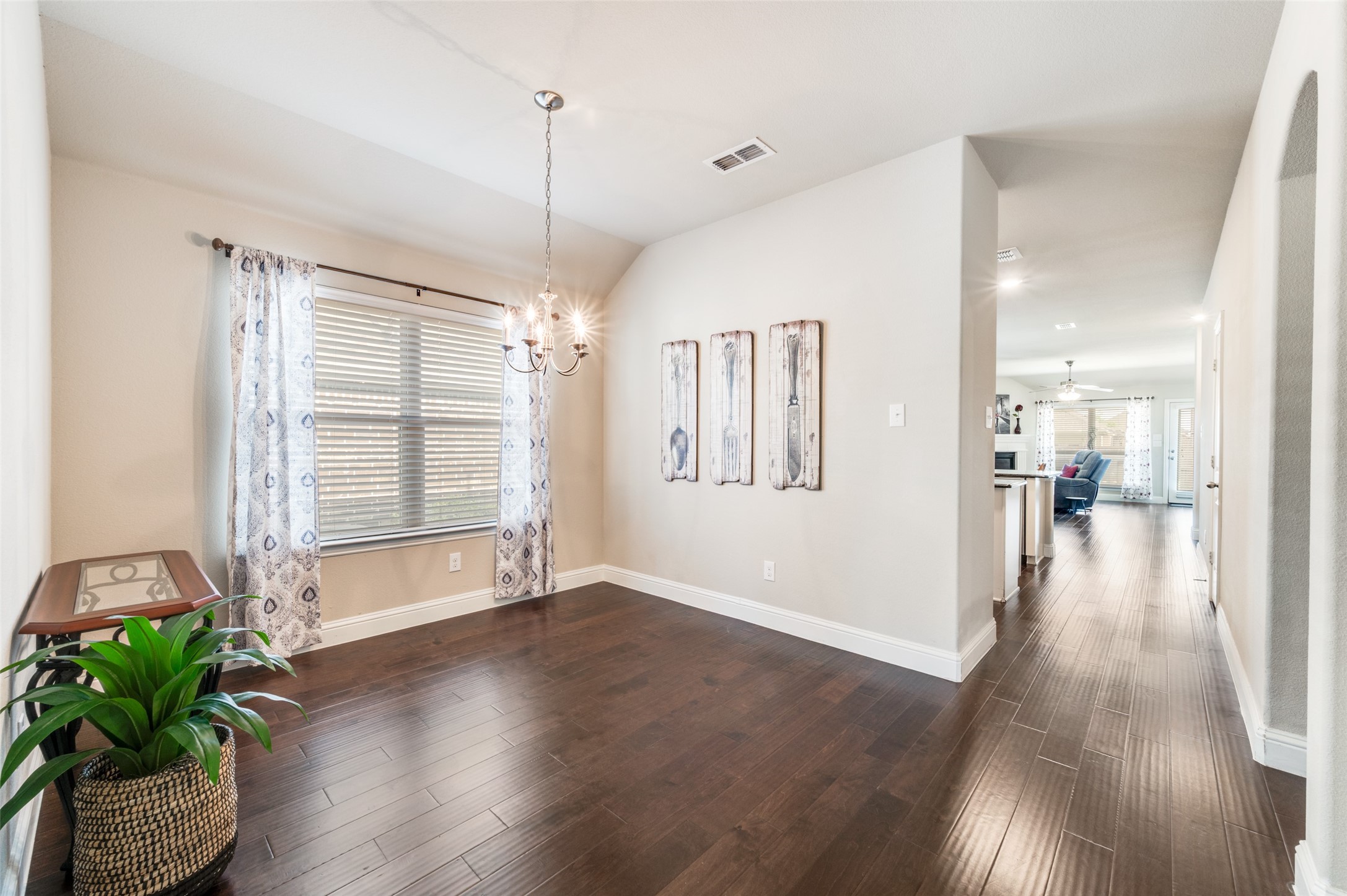 1904 Alton Way Aubrey TX 76227