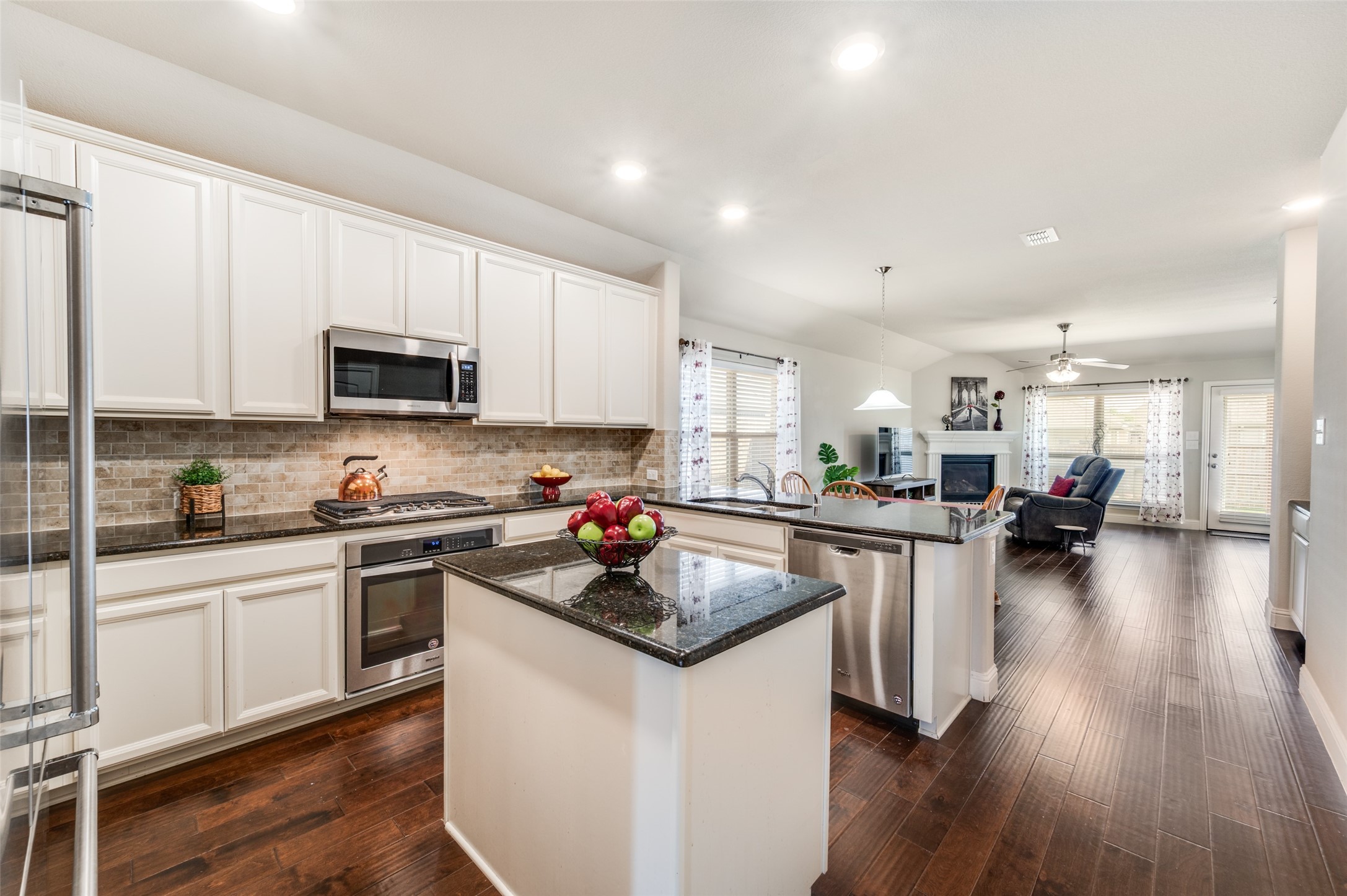1904 Alton Way Aubrey TX 76227