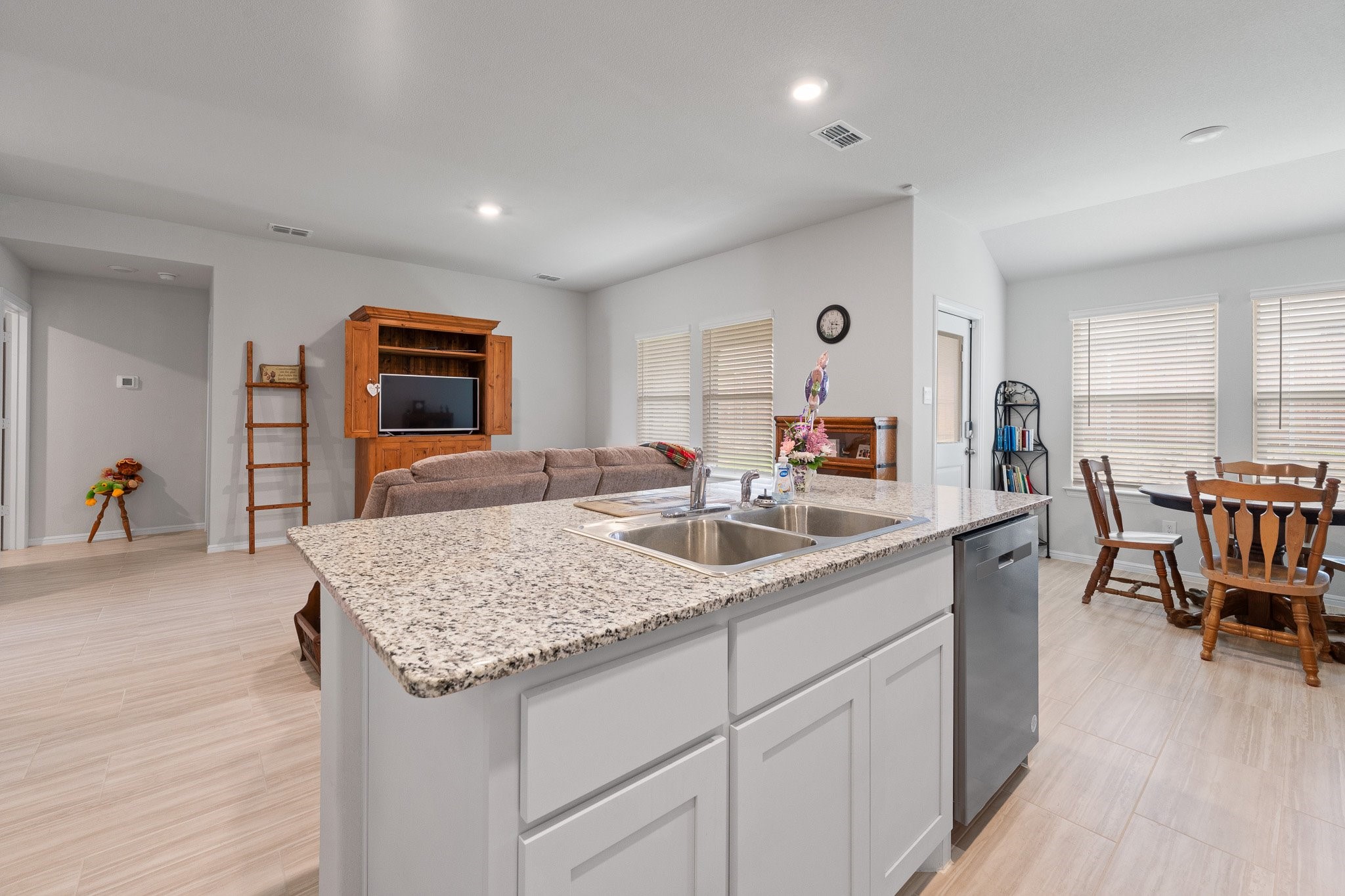313 Crestridge Drive N Cleburne TX 76033