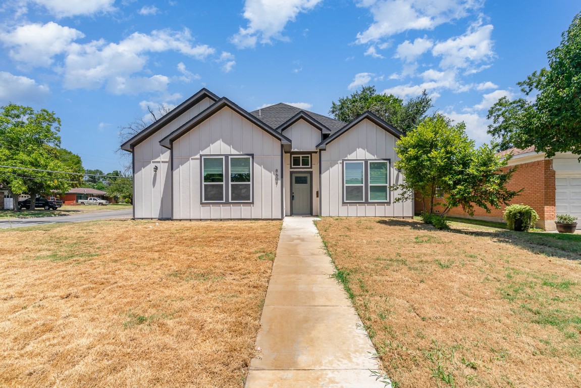 8607 Triton Lane Dallas TX 75227