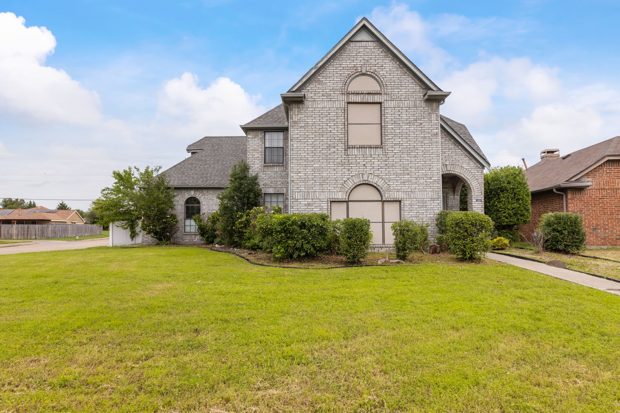 305 Hunters Creek Drive Mesquite TX 75150