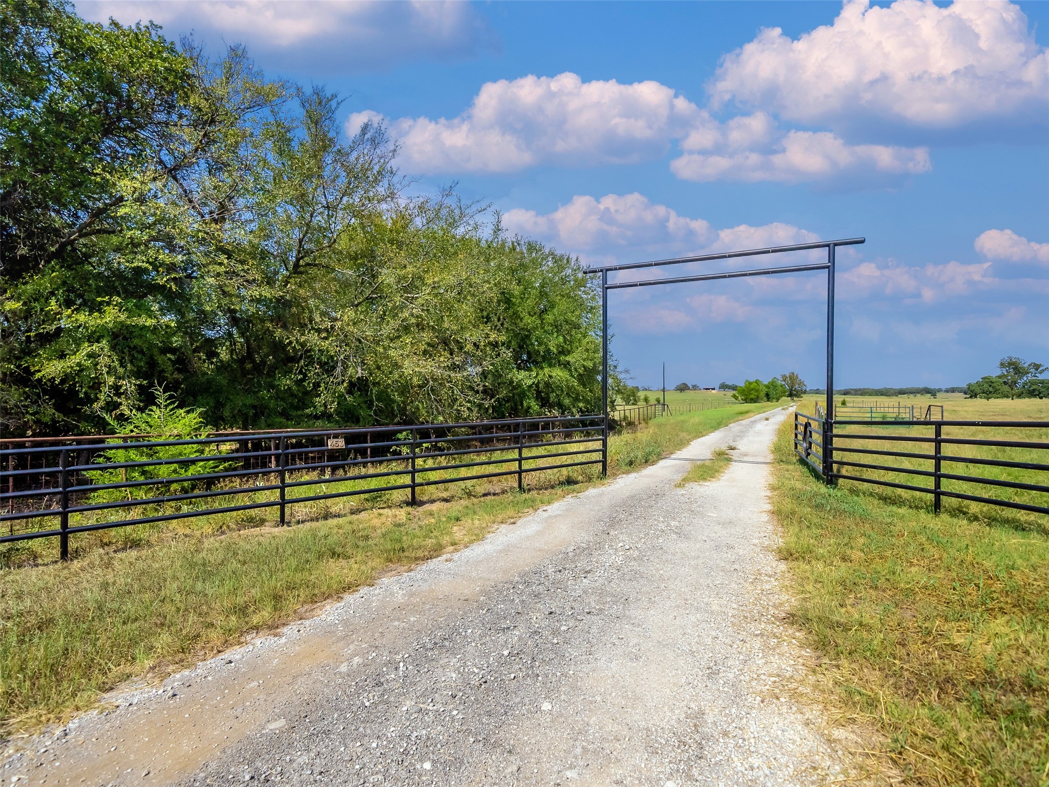 453 Tower Road Valley View TX 76272