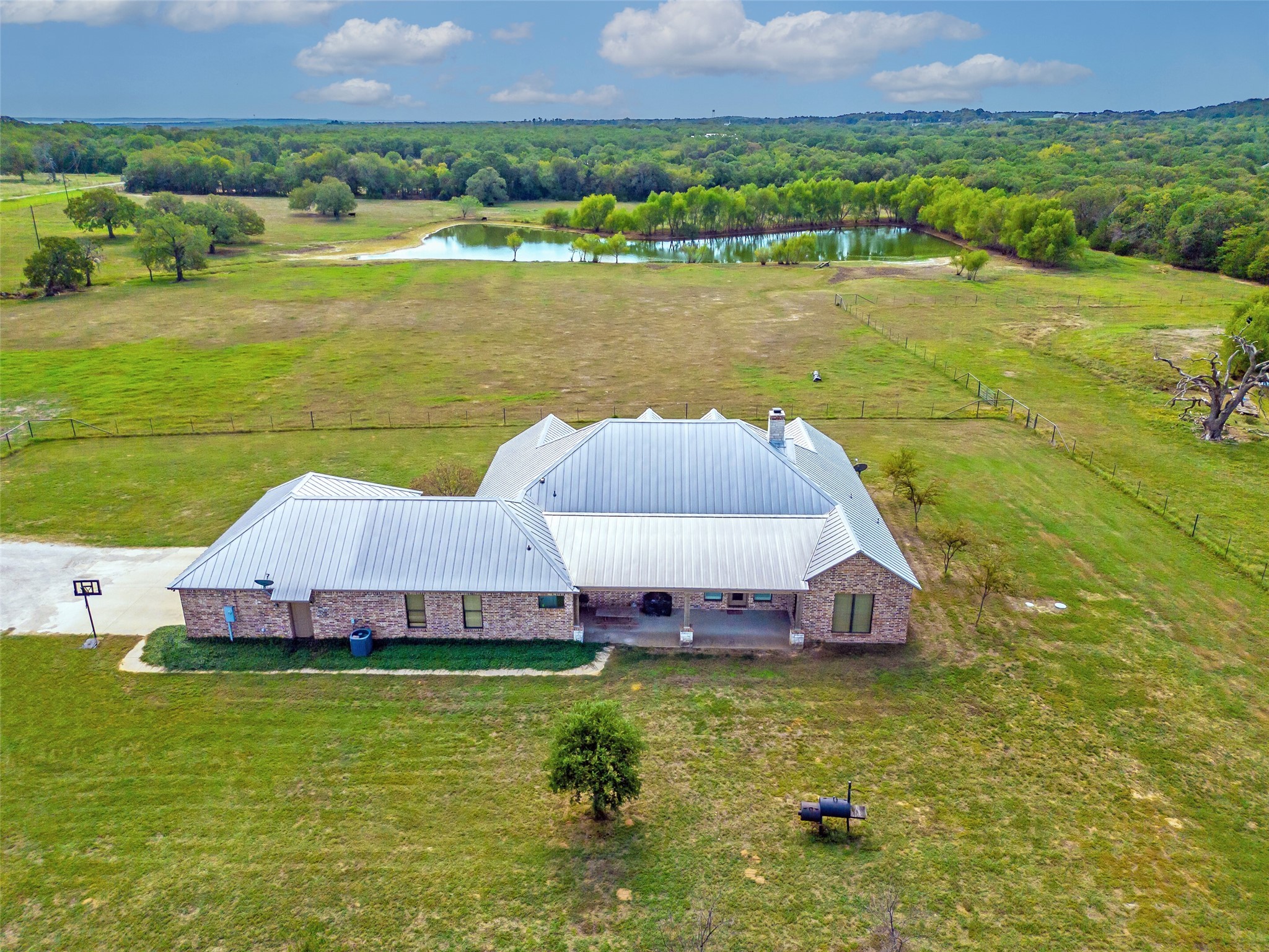453 Tower Road Valley View TX 76272