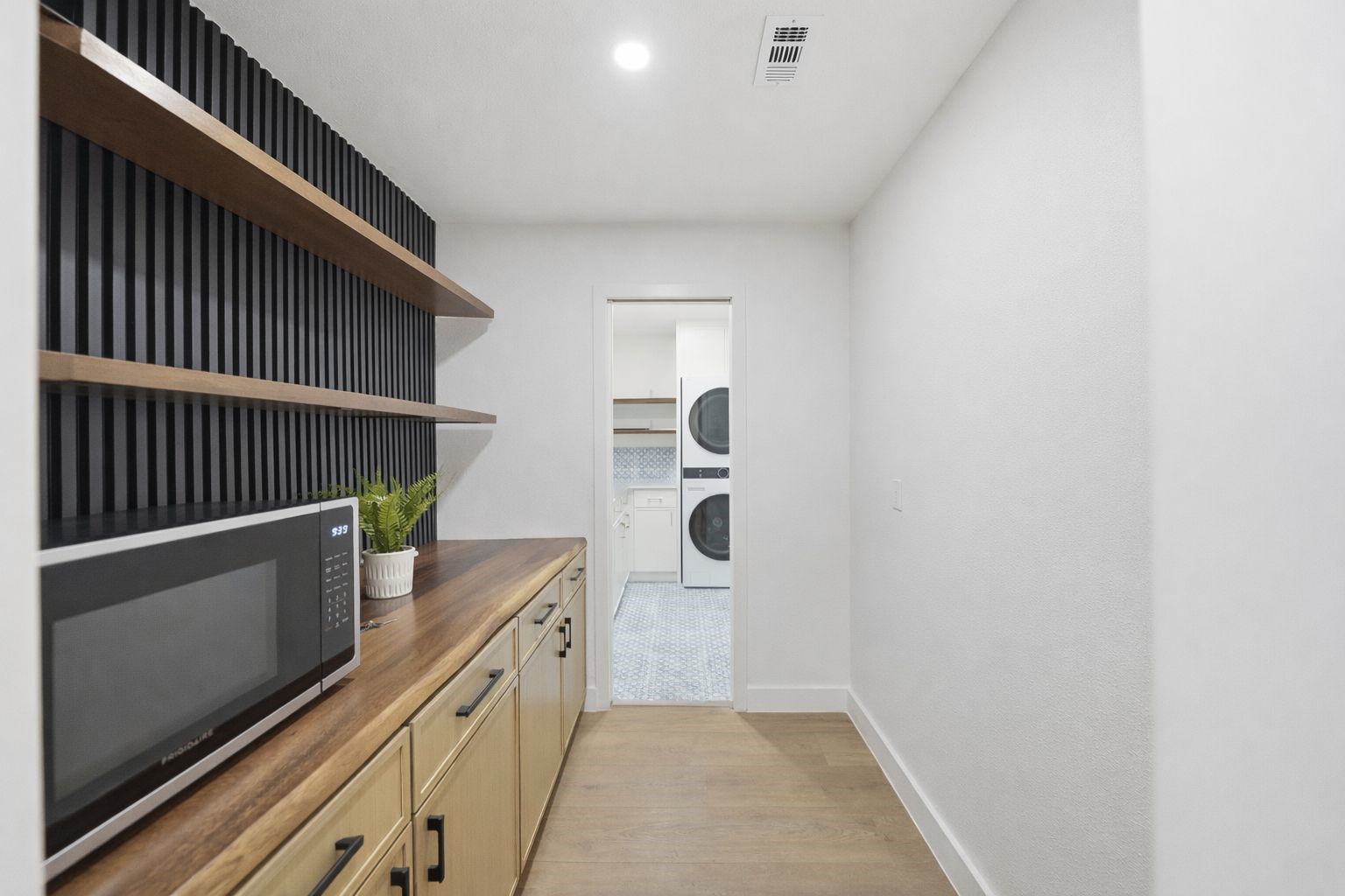 11743 Neering Drive Dallas TX 75218