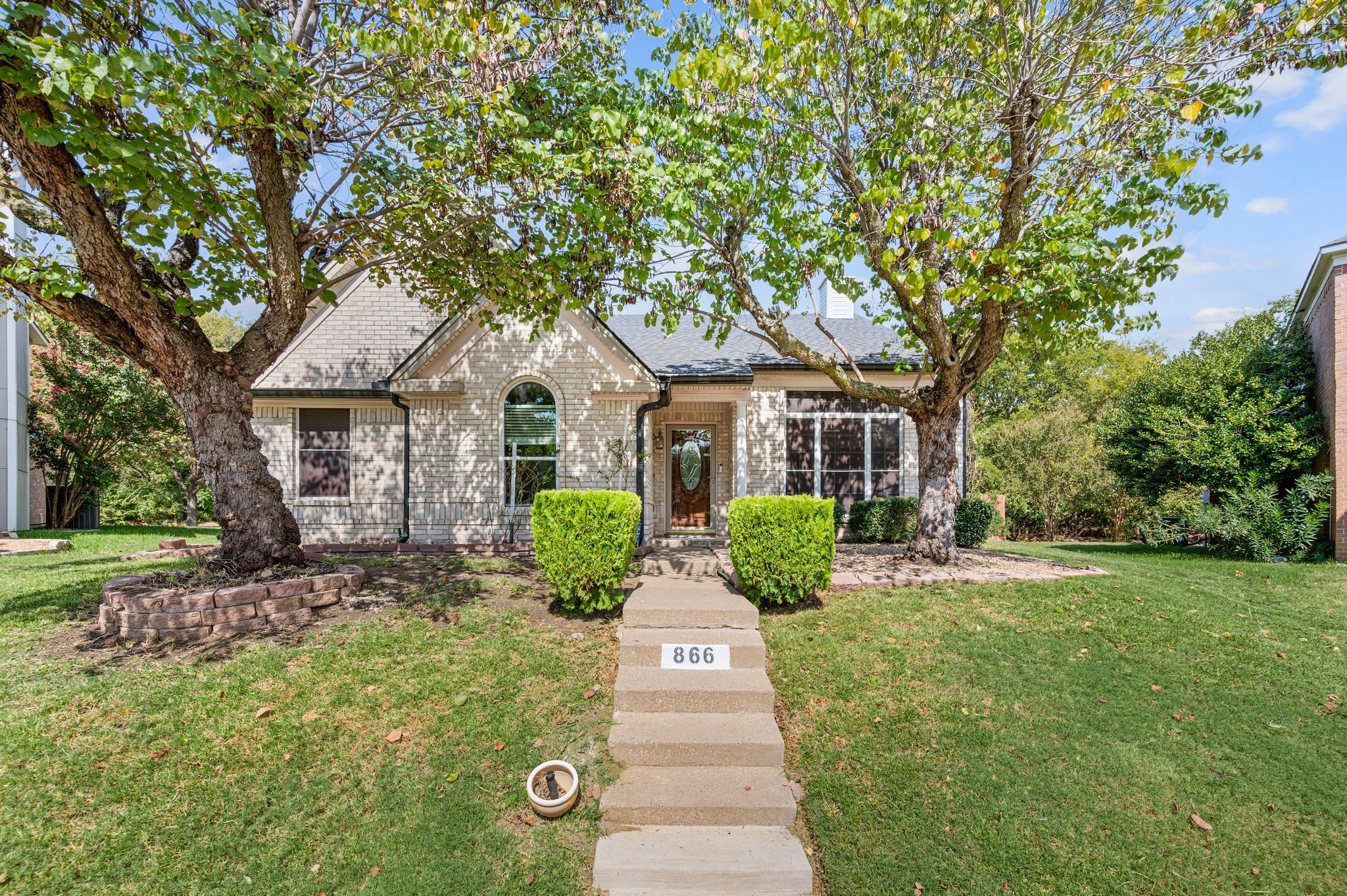 866 Sonora Lane Grand Prairie TX 75052