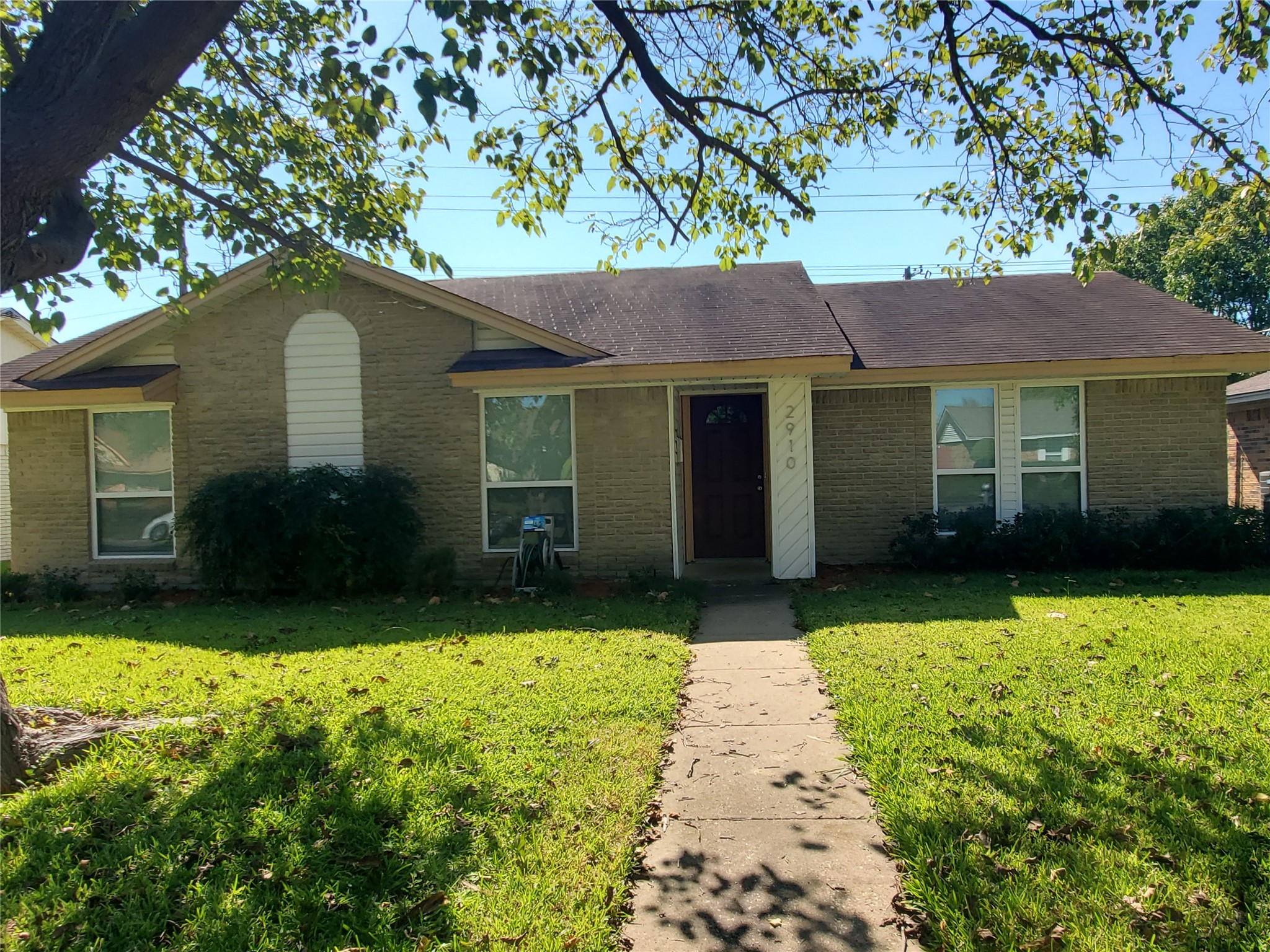 2910 Hillsdale Lane Garland TX 75042
