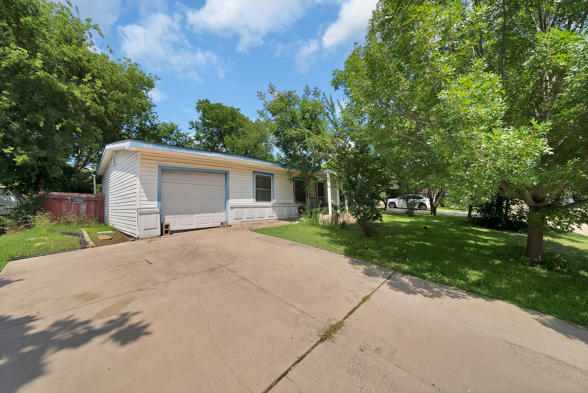 605 Biggs Terrace Arlington TX 76010