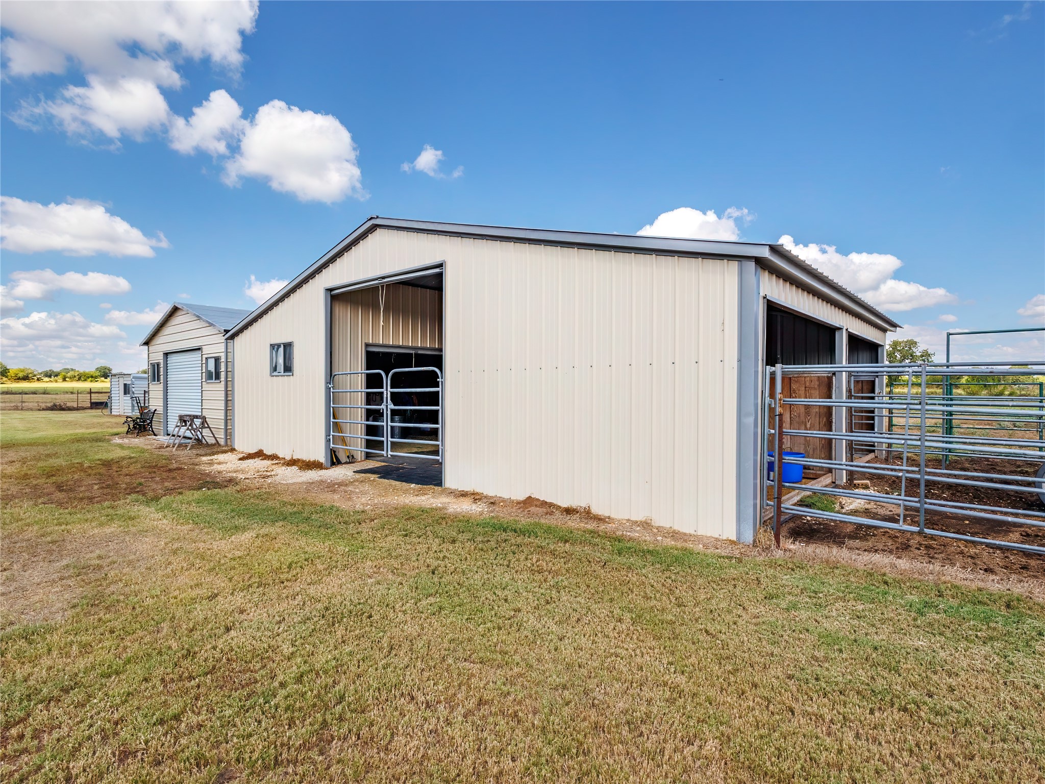 7911 Highway 1689 Sidney TX 76474