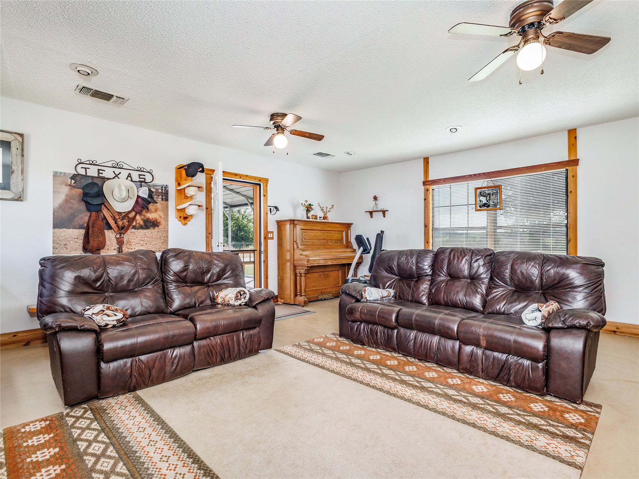 7911 Highway 1689 Sidney TX 76474