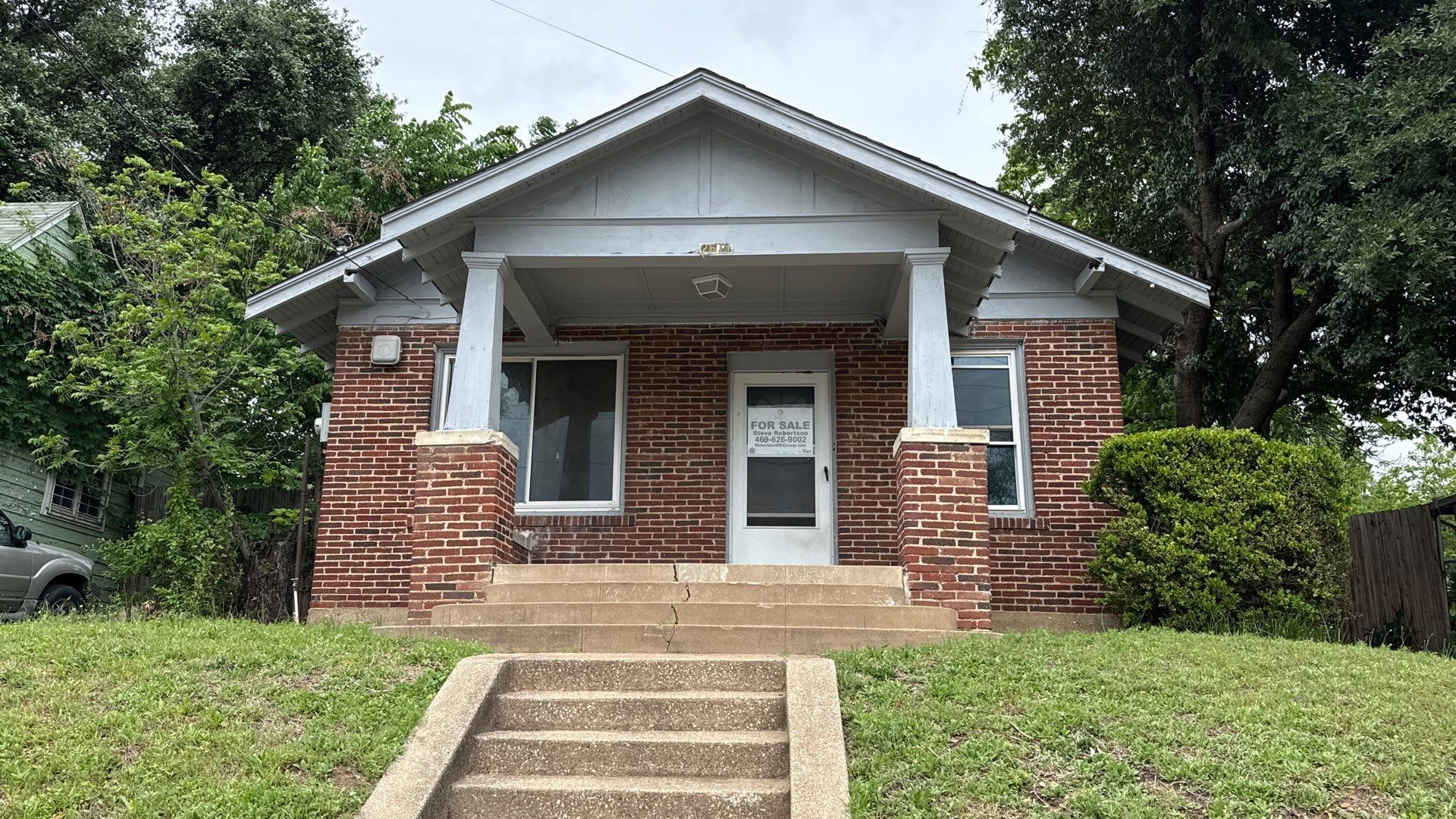 2611 Pine Street Dallas TX 75215
