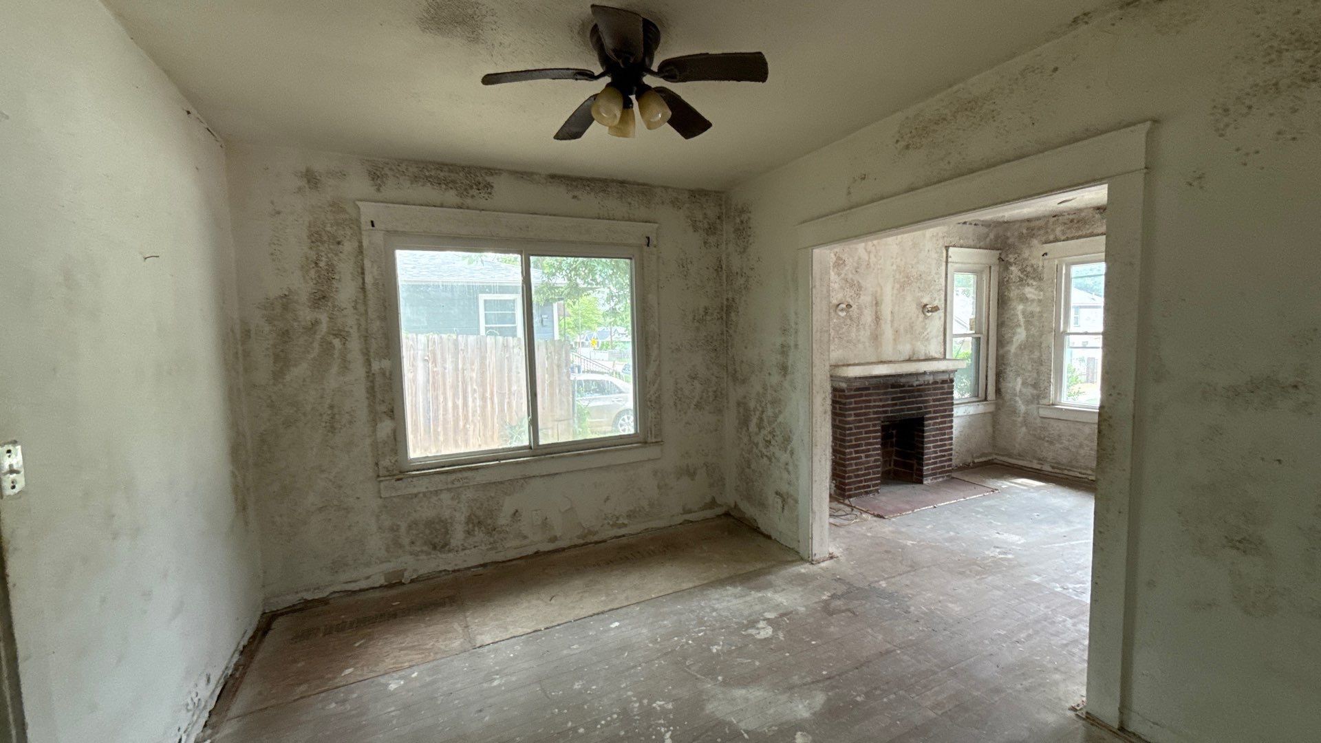 2611 Pine Street Dallas TX 75215