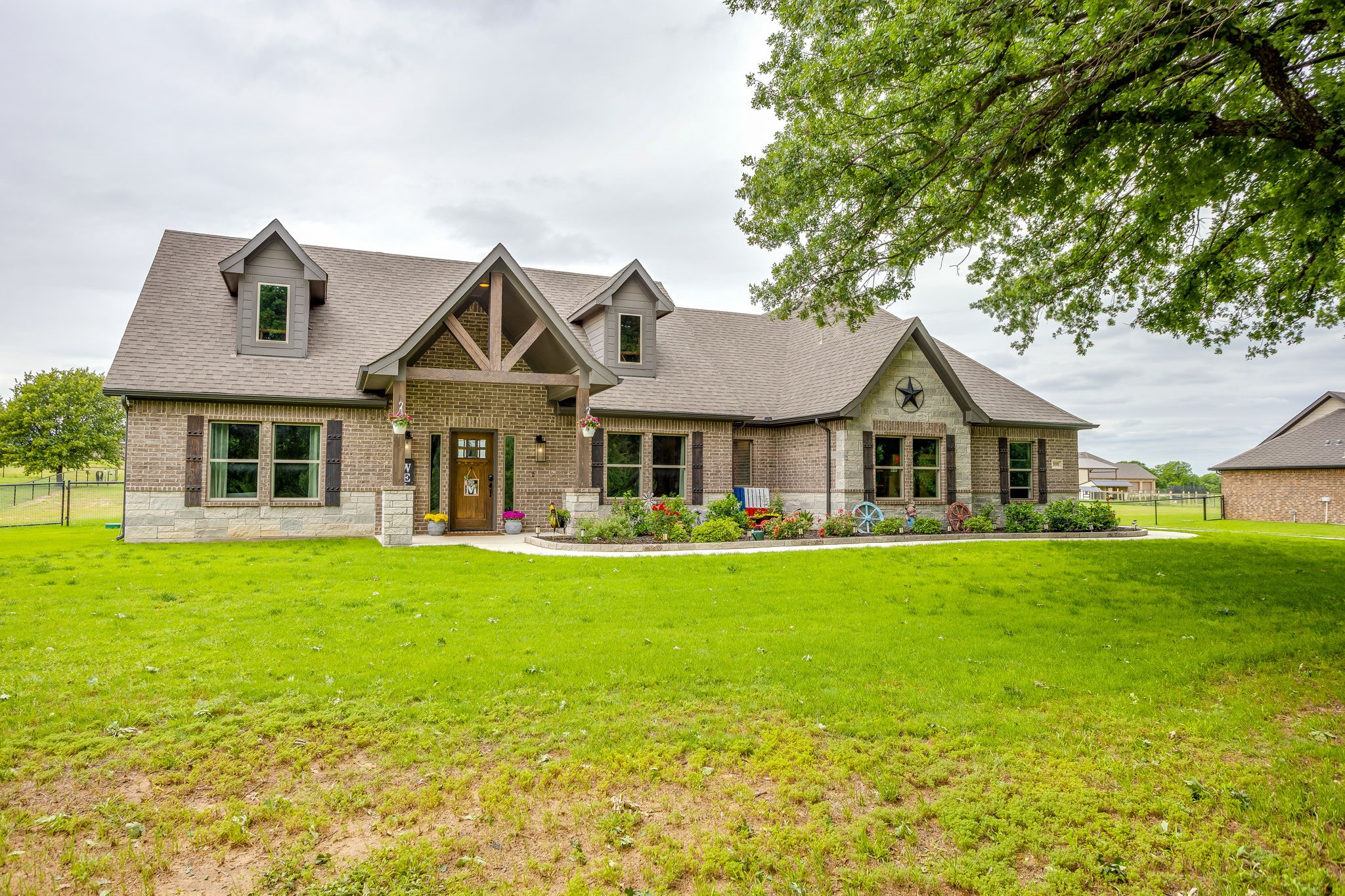 108 Private Road 4624 Boyd TX 76023