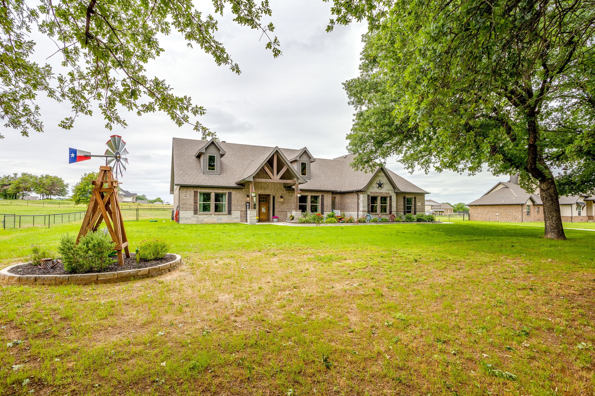 108 Private Road 4624 Boyd TX 76023