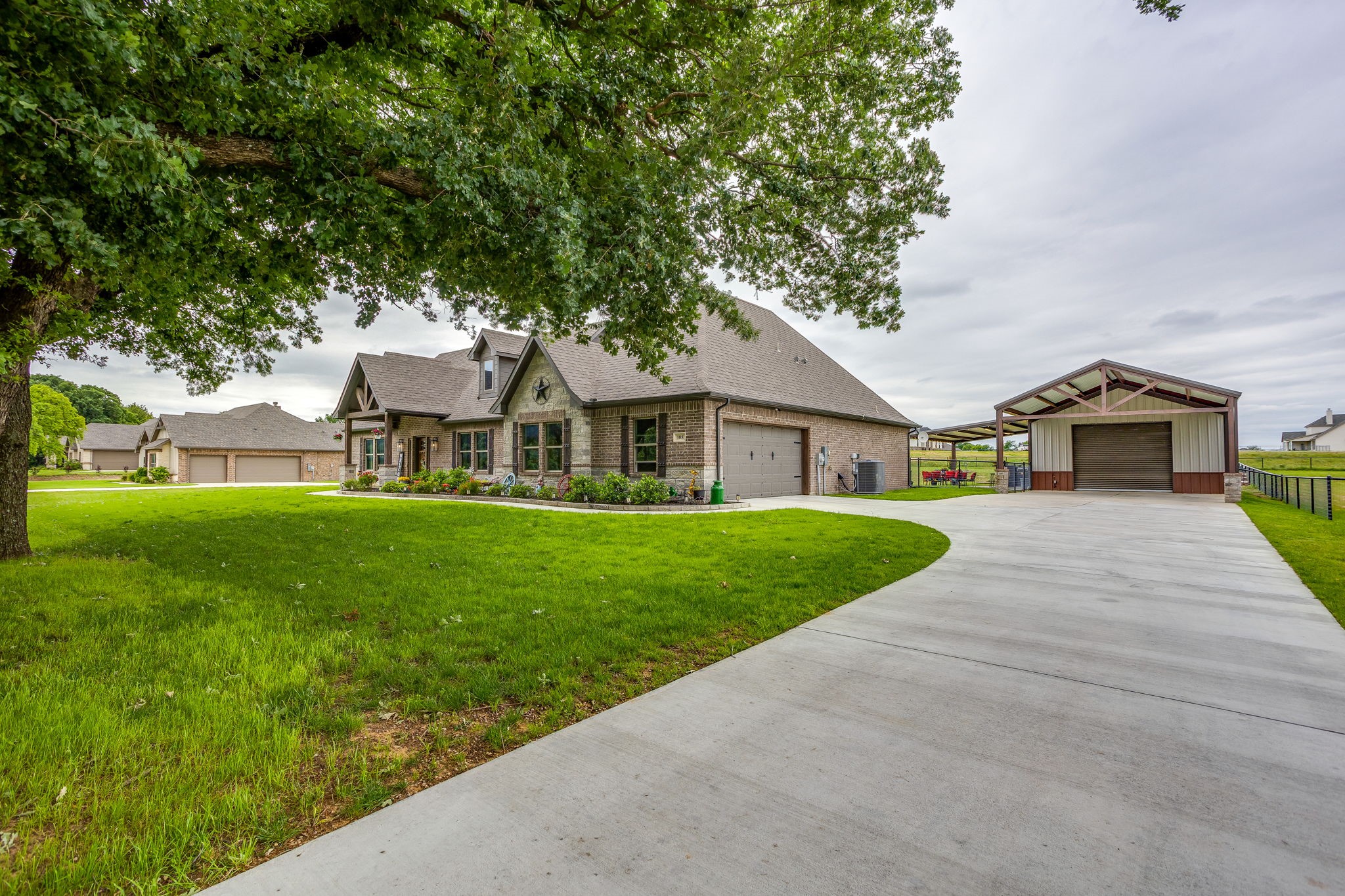 108 Private Road 4624 Boyd TX 76023
