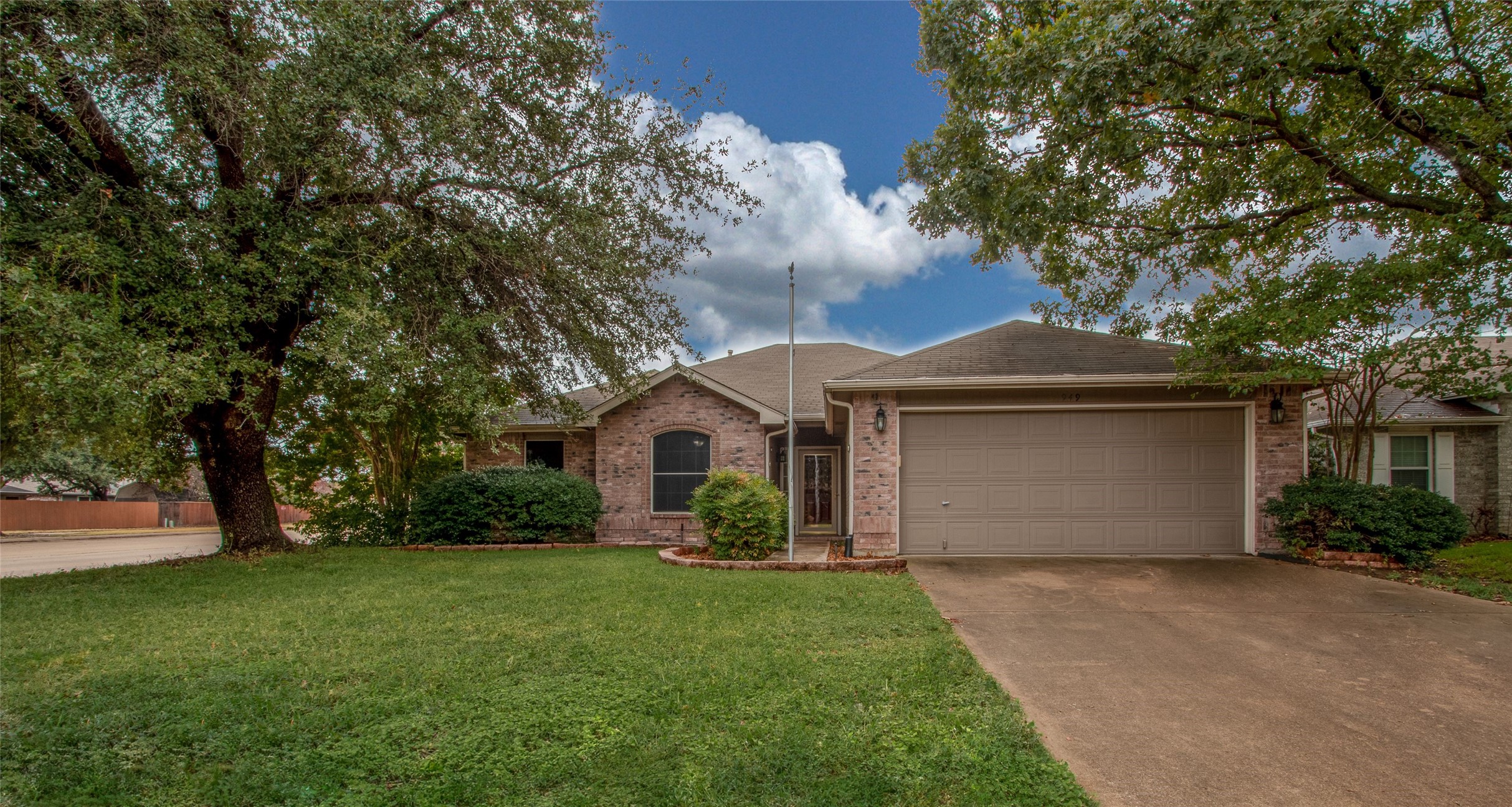 949 Santa Fe Drive Saginaw TX 76131