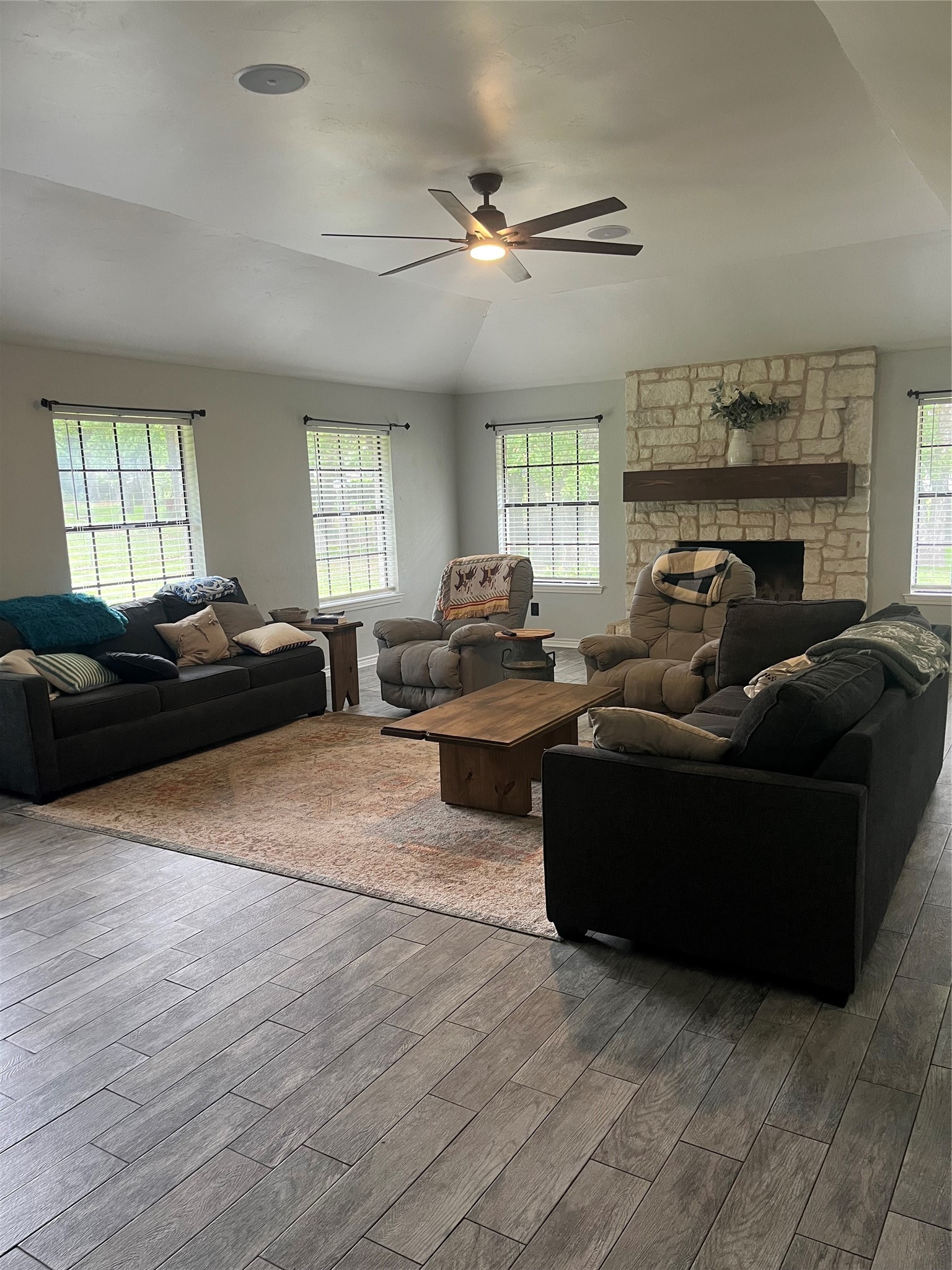 100 Thousand Oaks Lane Joshua TX 76058