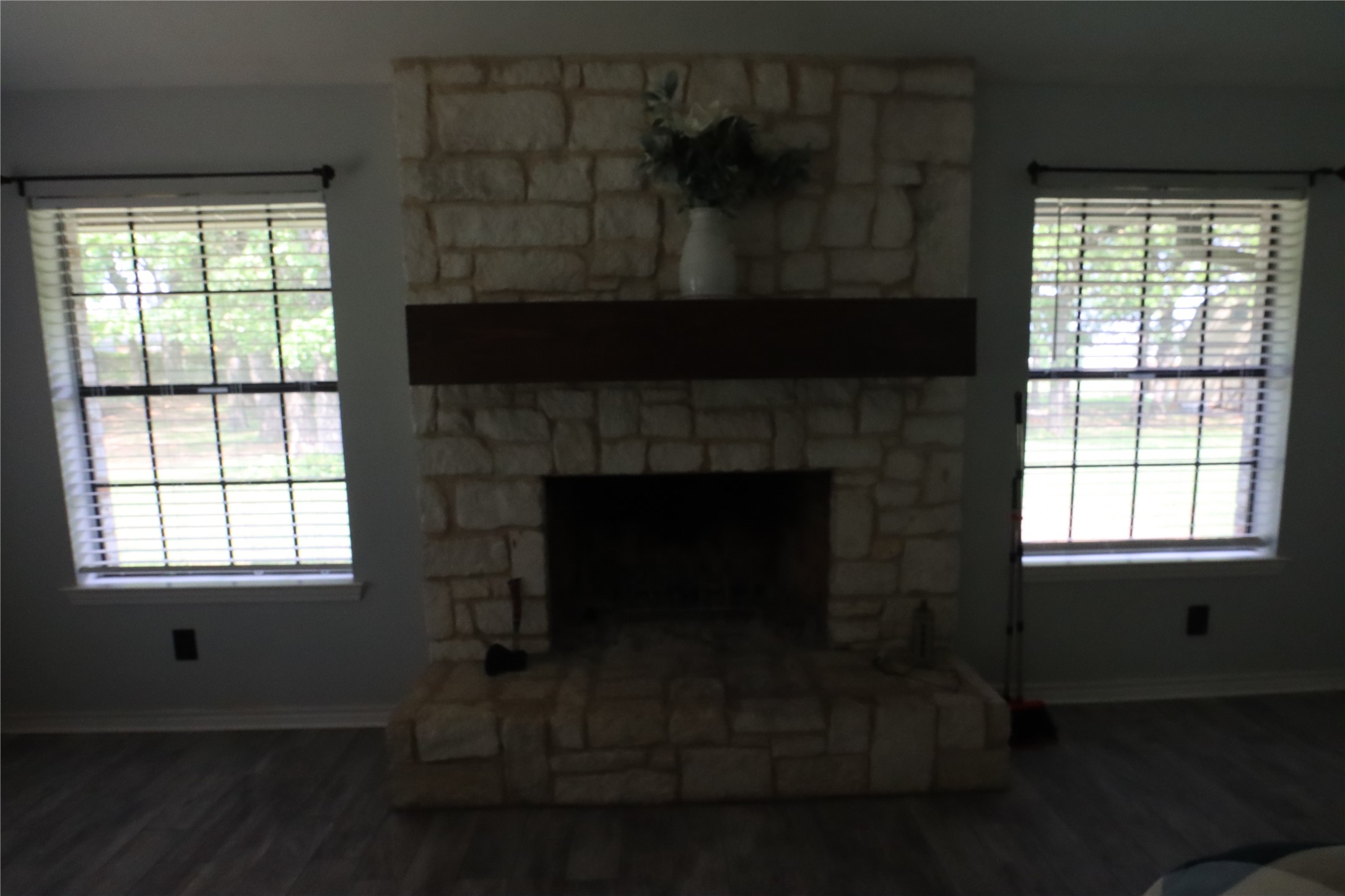 100 Thousand Oaks Lane Joshua TX 76058