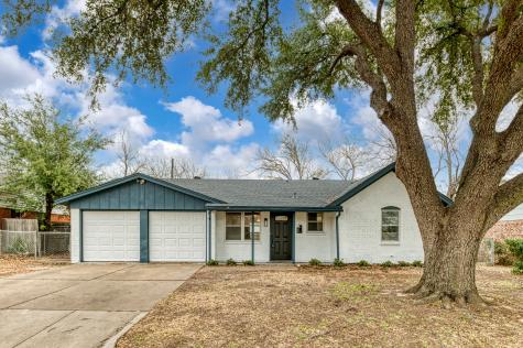 528 NW Tarrant Avenue Burleson TX 76028