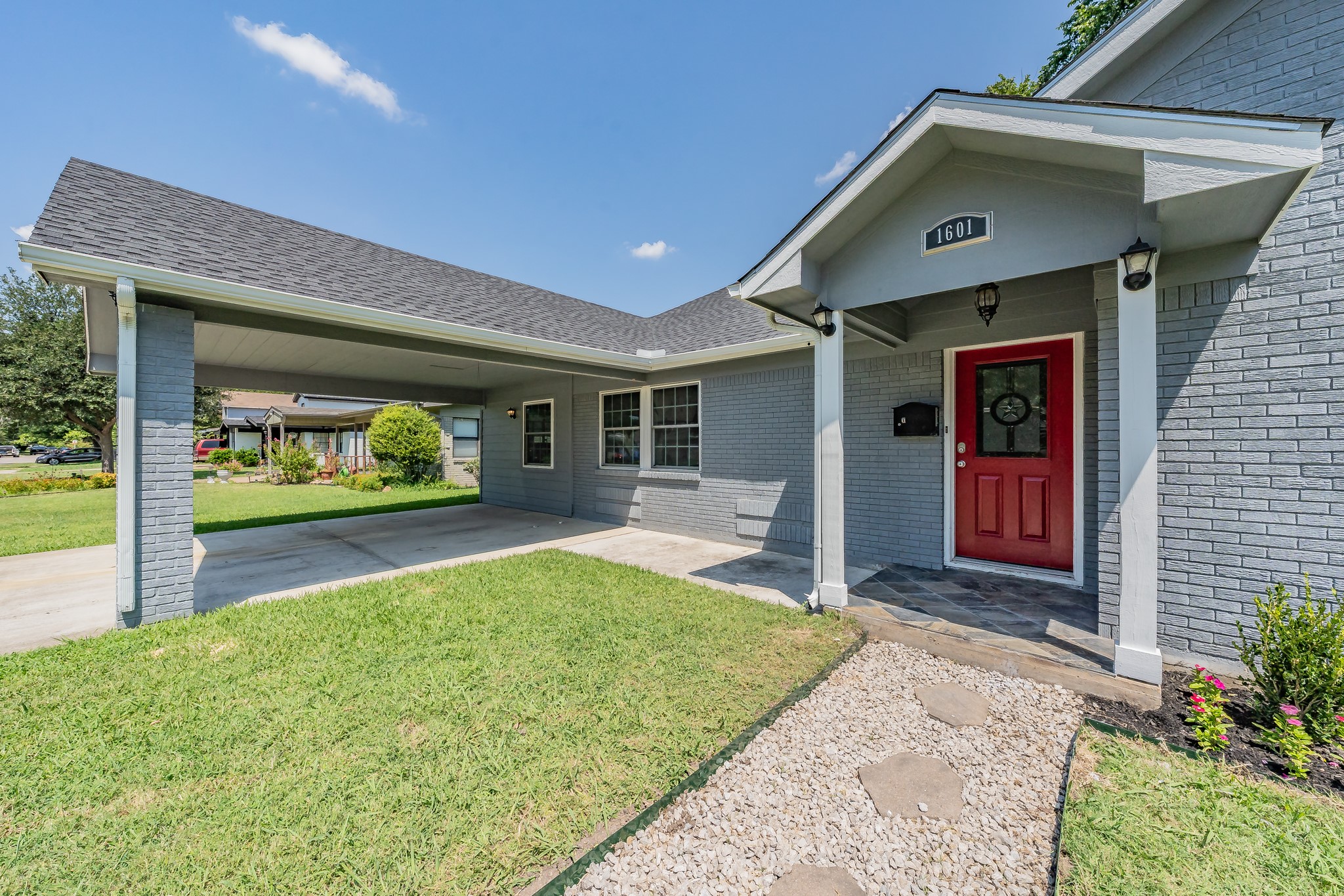1601 Briarwood Lane Irving TX 75061
