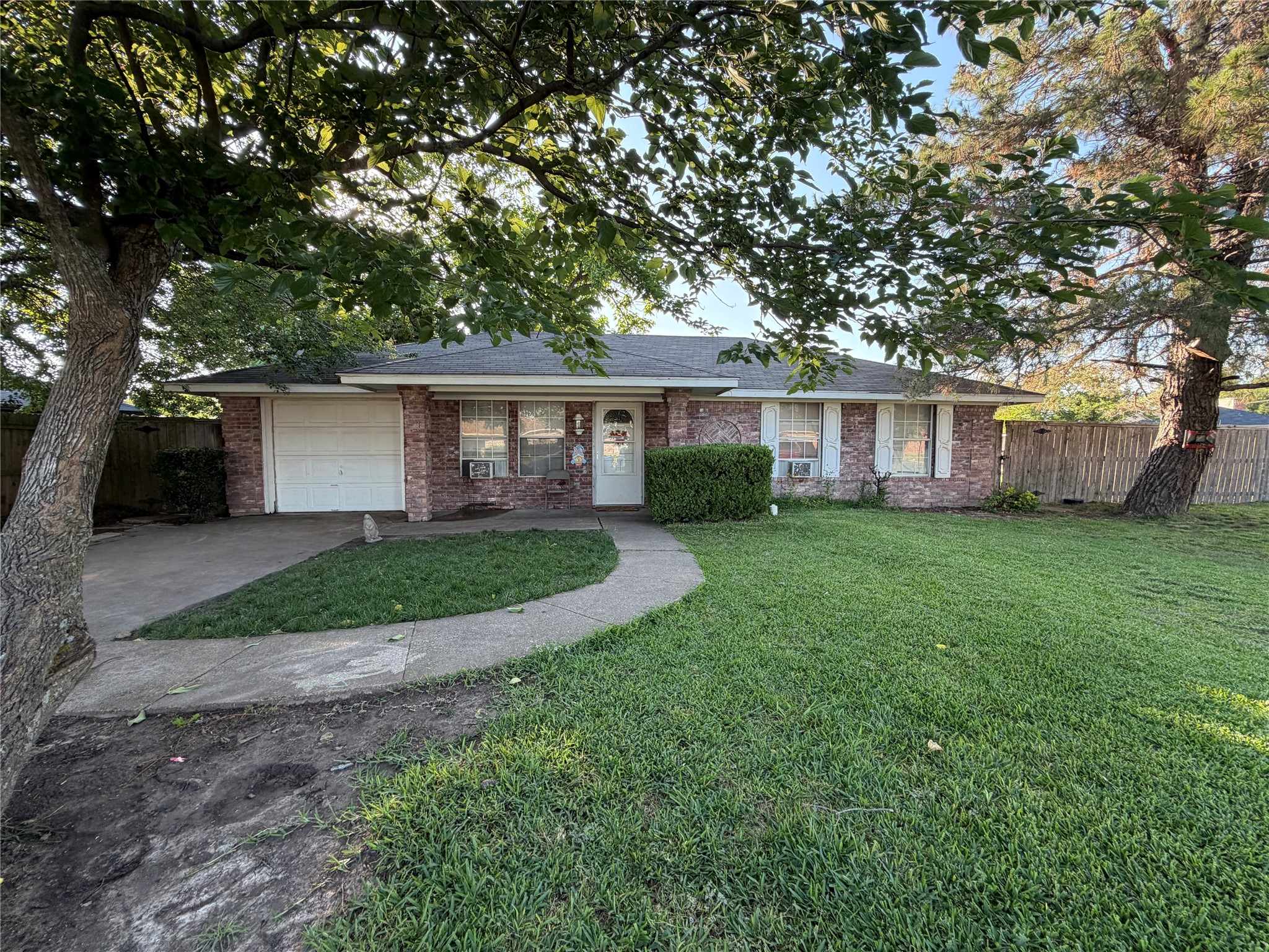 313 Fox Run Crandall TX 75114
