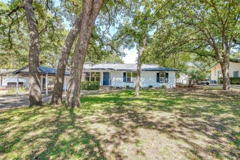 320 Walnut Avenue Azle TX 76020