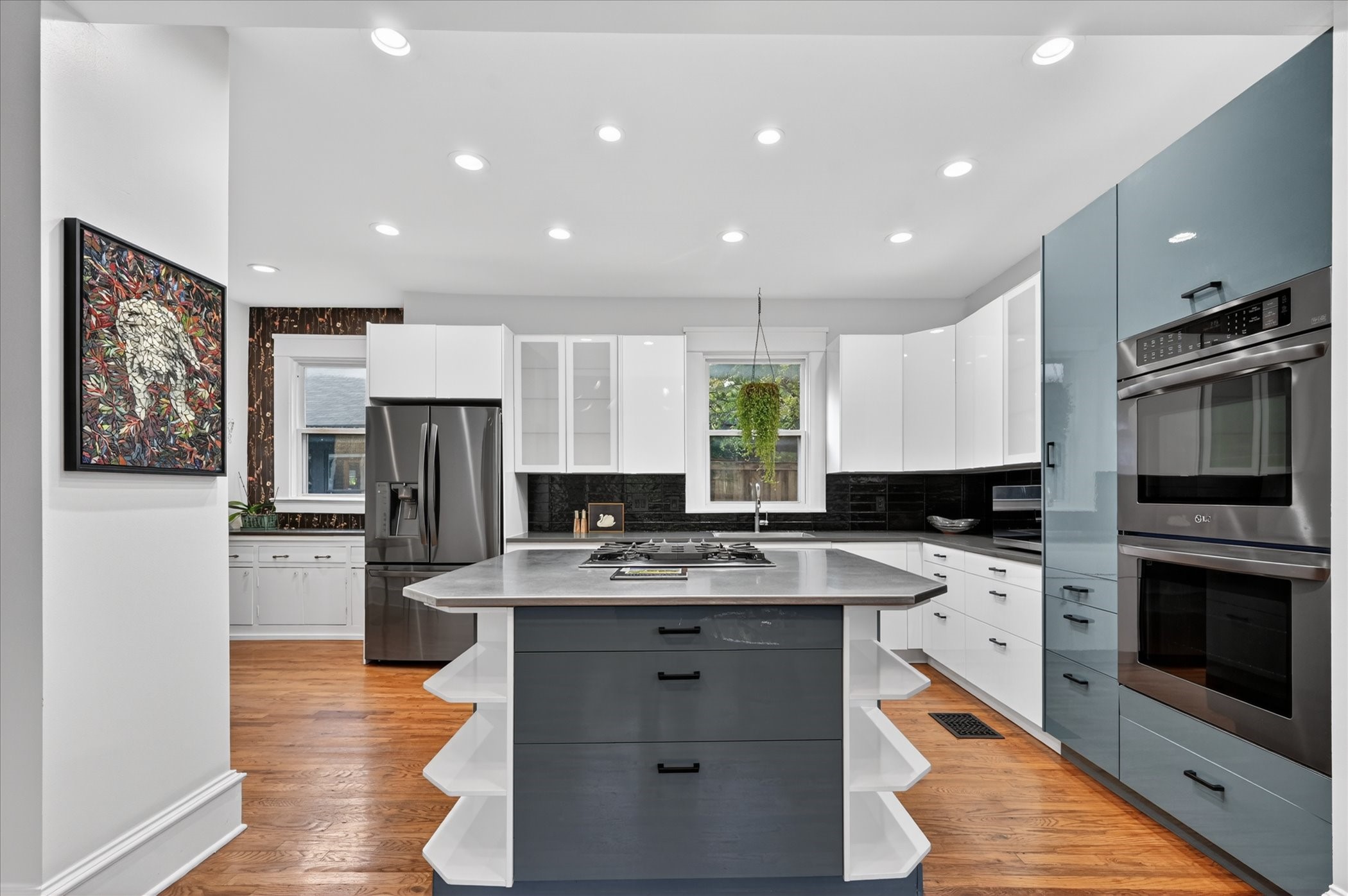 802 Haines Avenue Dallas TX 75208