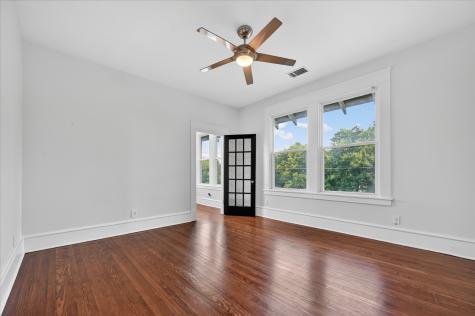 802 Haines Avenue Dallas TX 75208