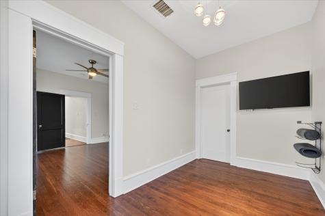 802 Haines Avenue Dallas TX 75208