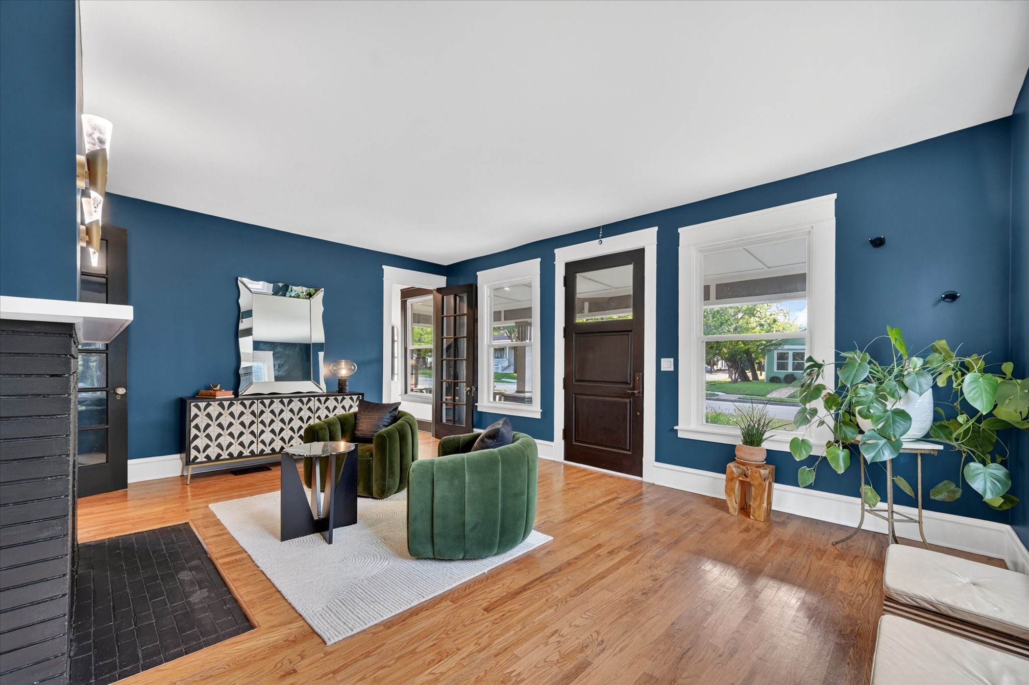 802 Haines Avenue Dallas TX 75208