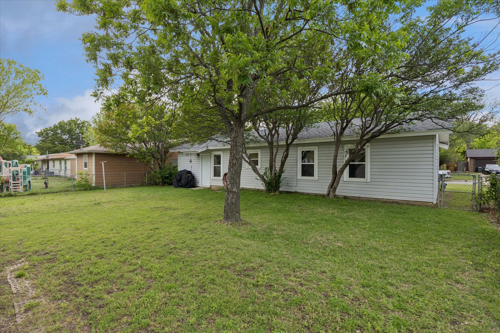 112 Murphy Road NE Burleson TX 76028