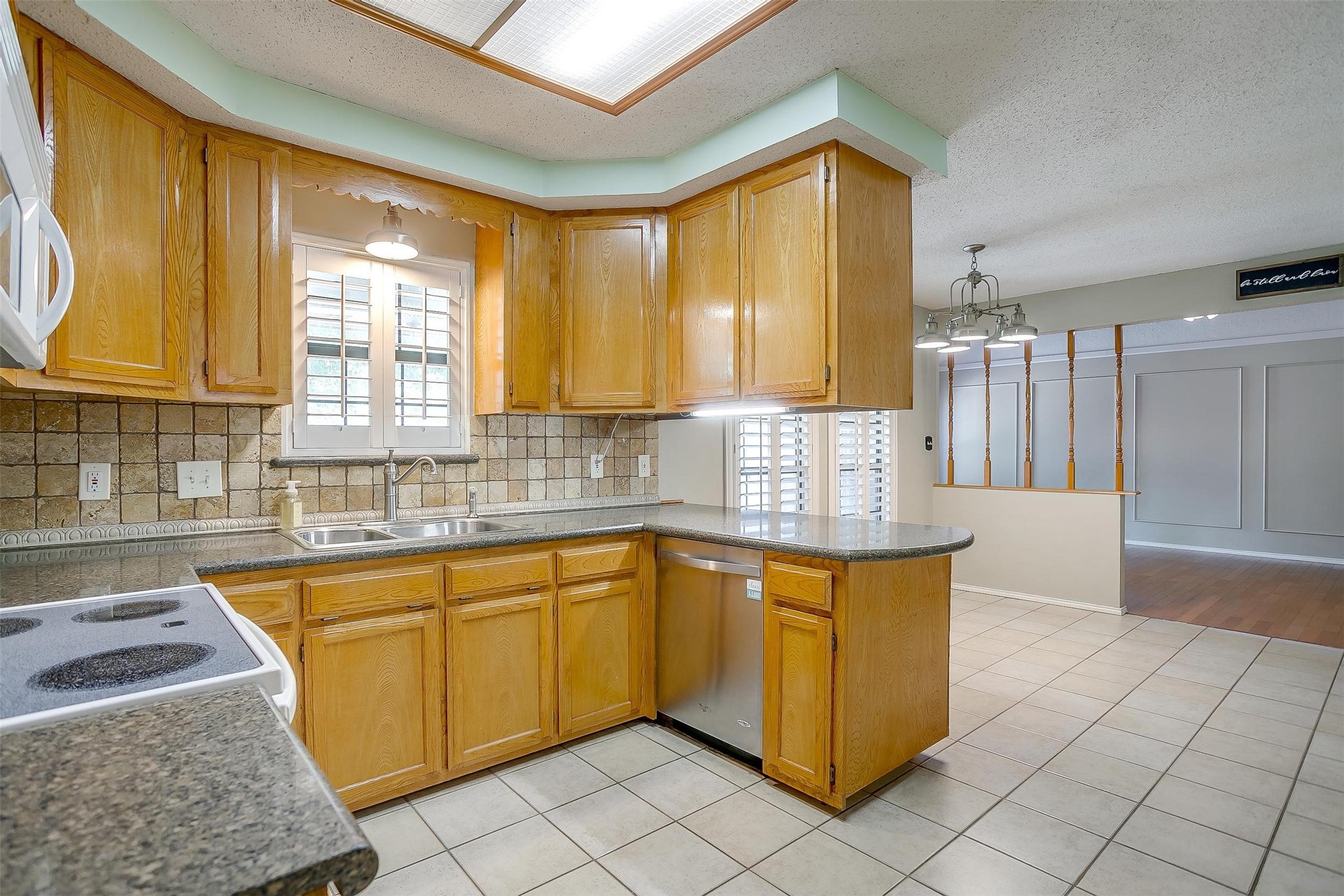 418 Country Meadow Drive Mansfield TX 76063