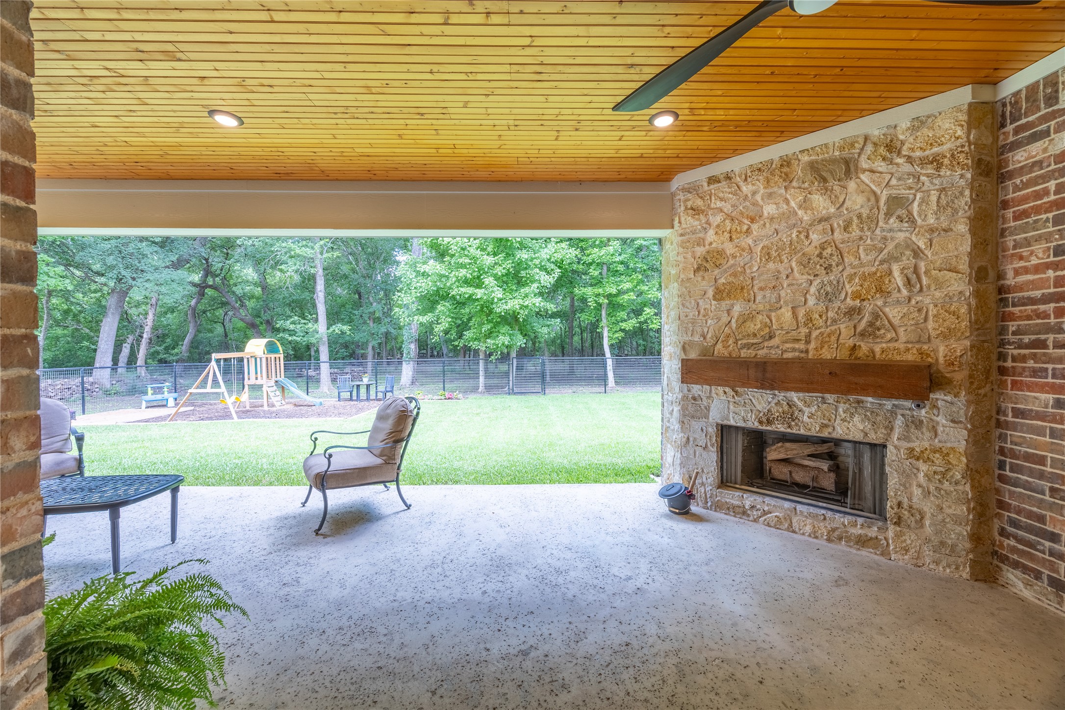 354 Glade Valley Azle TX 76020